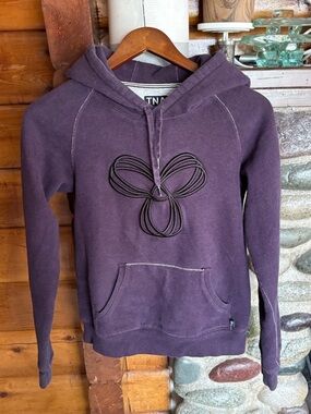TNA Aritzia Purple Hoodie Graphic Logo Pullover XS Y2K Athleisure